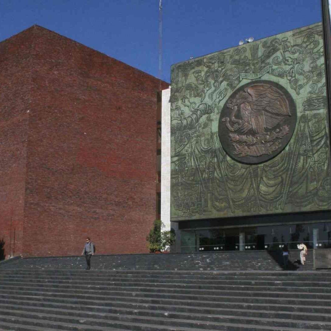 Fachada de la Cámara de Diputados en México