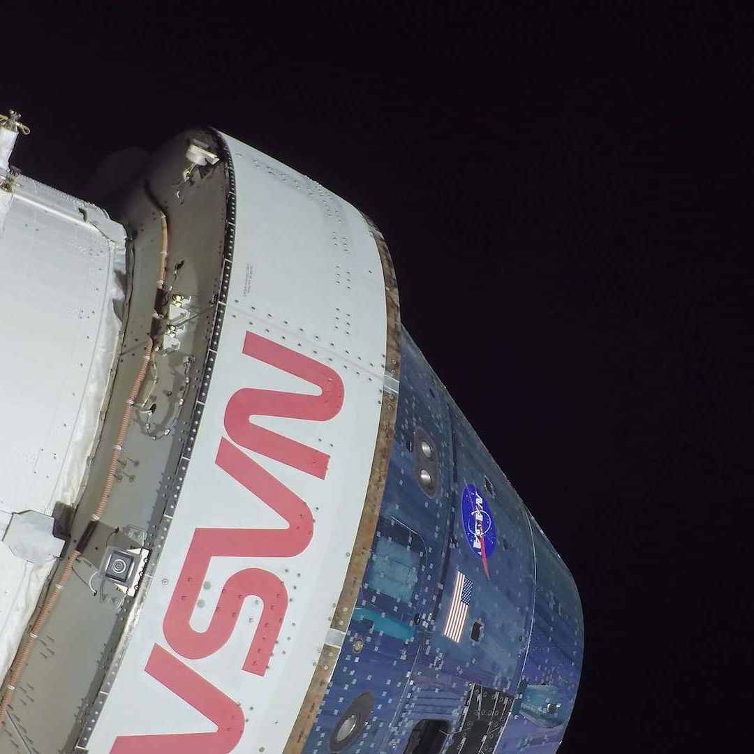 ‘Selfie’ de la nave Orión con la Luna de fondo