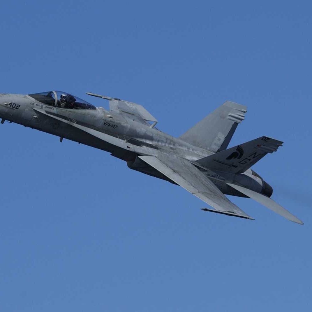 Aviones caza F18 de Estados Unidos ingresan a espacio aéreo de Venezuela