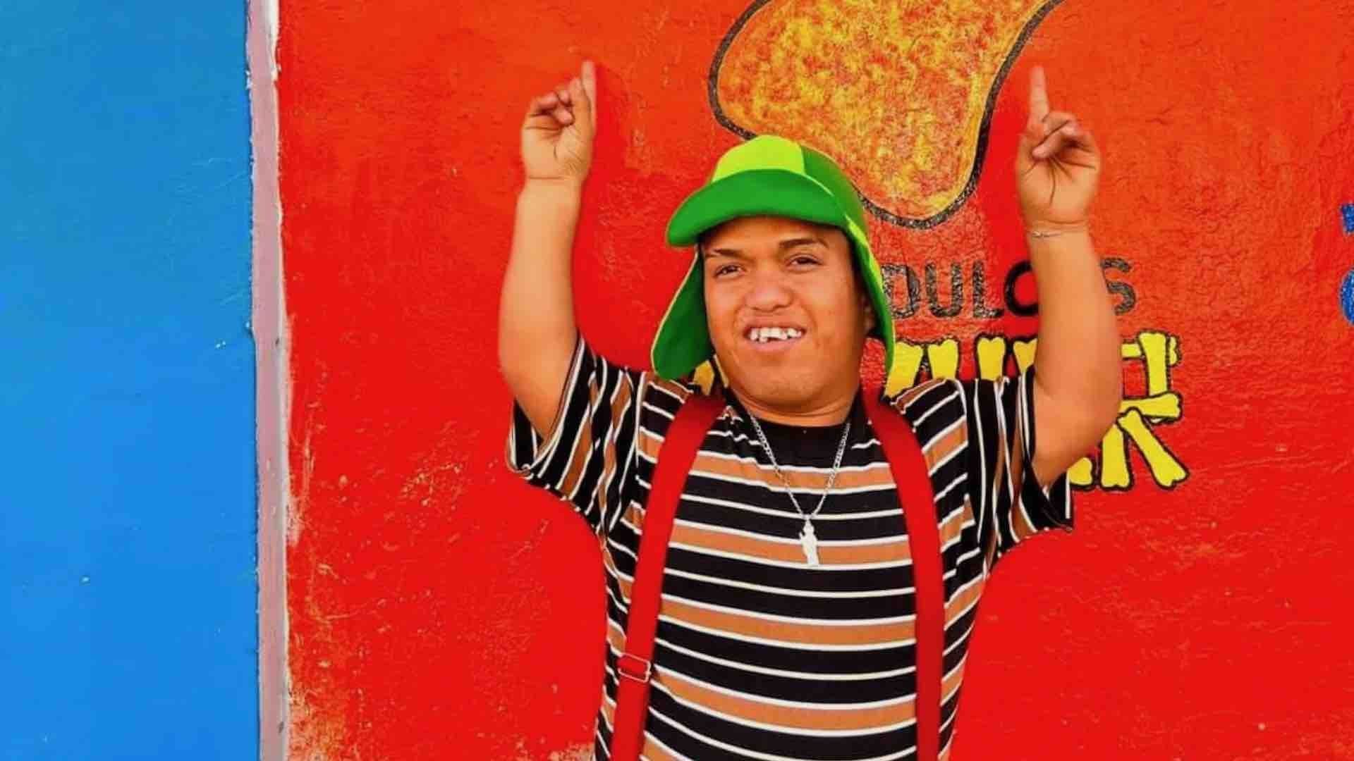 Medio Metro disfrazado de El Chavo del Ocho
