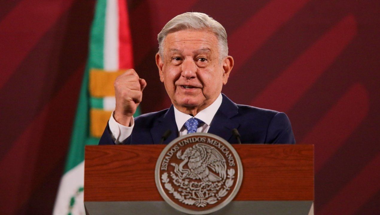 El presidente Andrés Manuel López Obrador presenta su mañanera desde Palacio Nacional