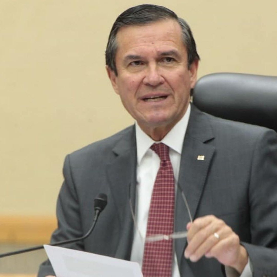 Edmundo Jacobo podría ser restituido como secretario ejecutivo del INE