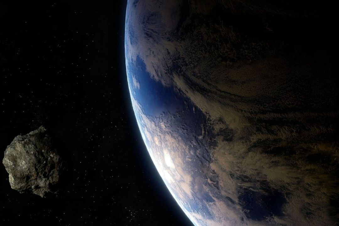 La NASA descubrió el asteroide 2023 DW, el cual sigue una trayectoria que podría impactar contra la Tierra en febrero de 2046