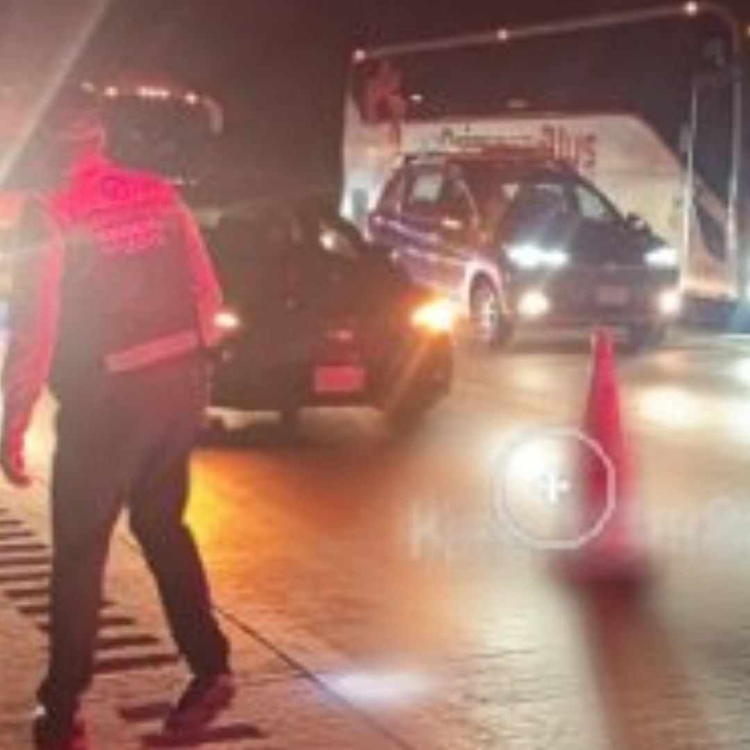 Cierran Autopista México-Querétaro por Fuga de Hidrocarburo en Toma de Huachicol.