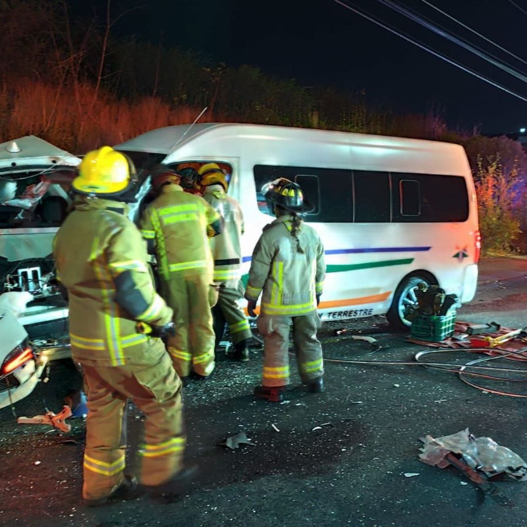 Deja 2 Muertos y 9 Heridos Accidente en Acceso a Cerro del Punhuato, Morelia.