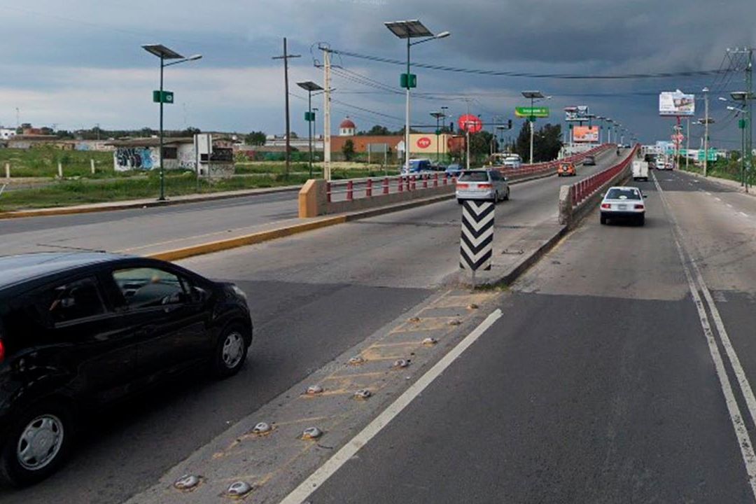 En el reglamento de tránsito de las carreteras está señalado que los usuarios puede acceder a la estaciones de servicio