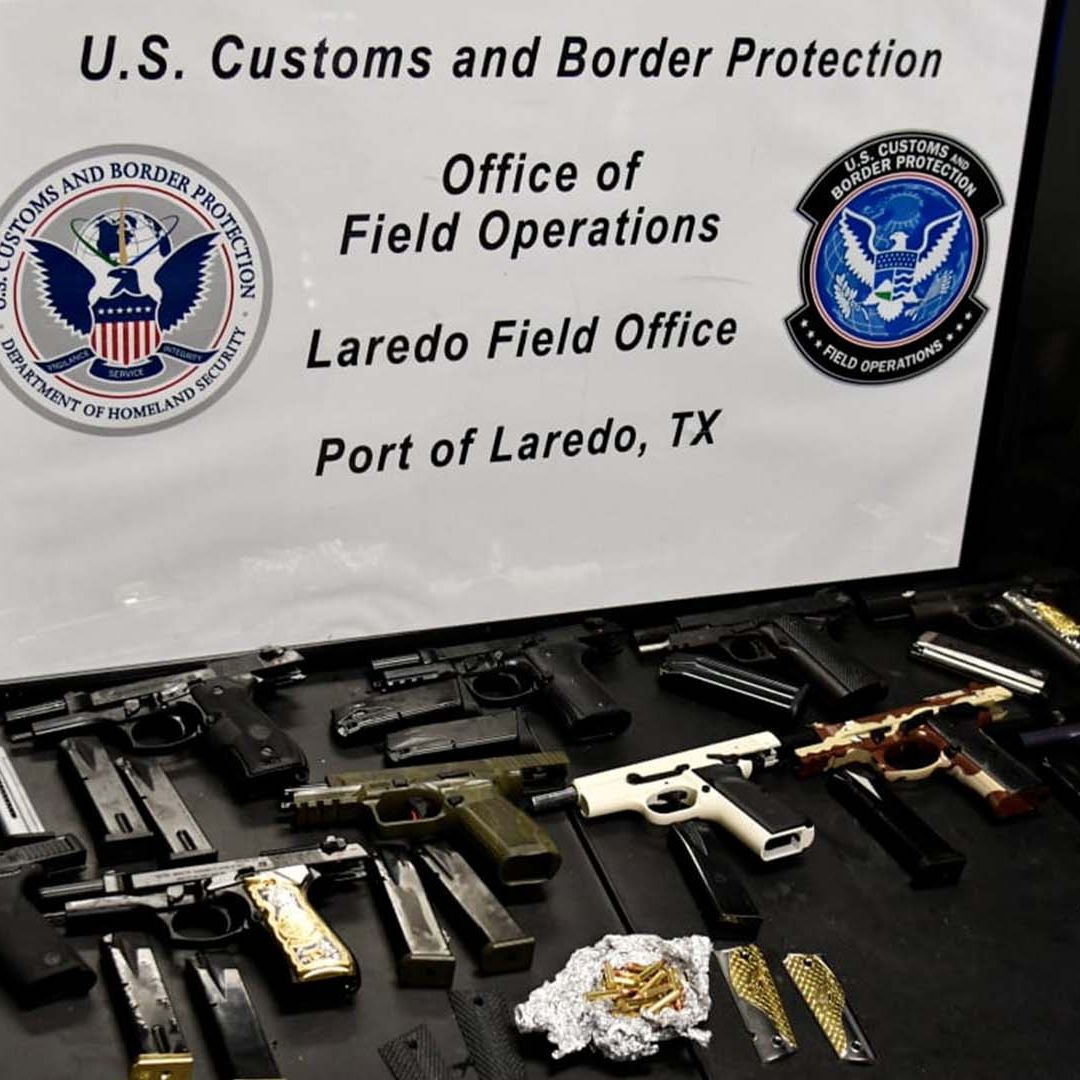 CBP Decomisa Armas en Puente Juárez-Lincoln en Laredo; se Dirigía a México