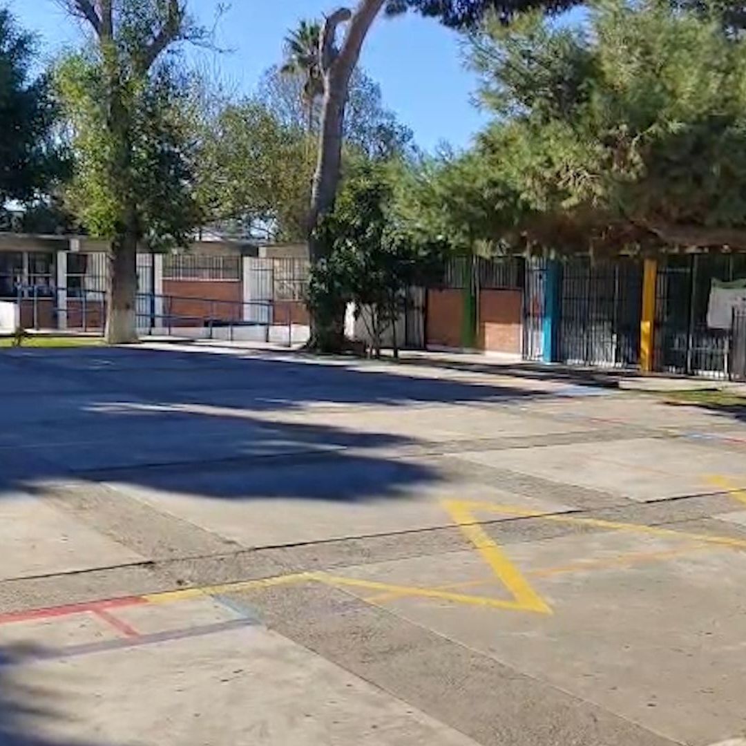Protestan Docentes del CAM en Playas de Tijuana por Falta de Protocolos y Déficit de Niñeras