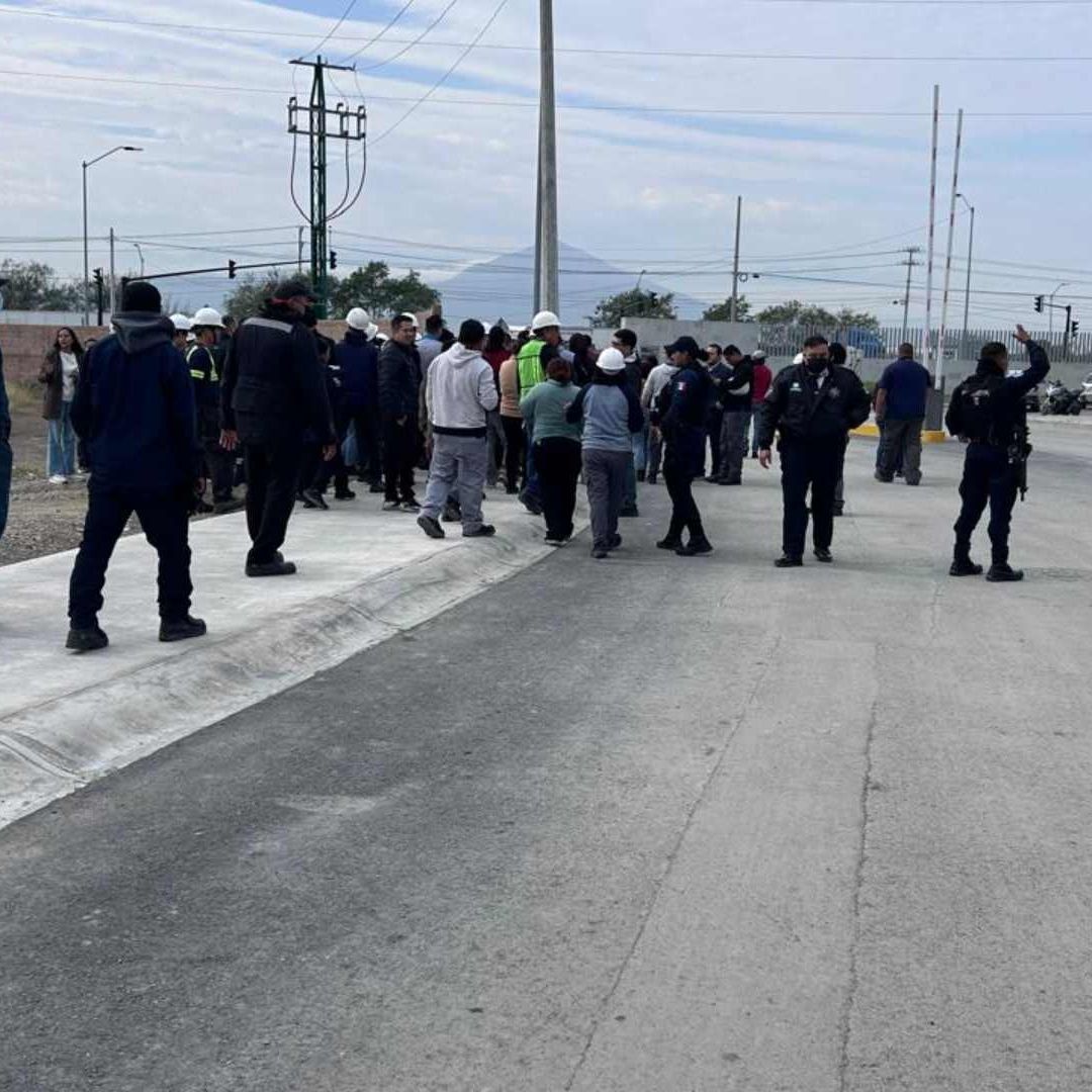 Empleados desalojados por fuga de gas en Apodaca