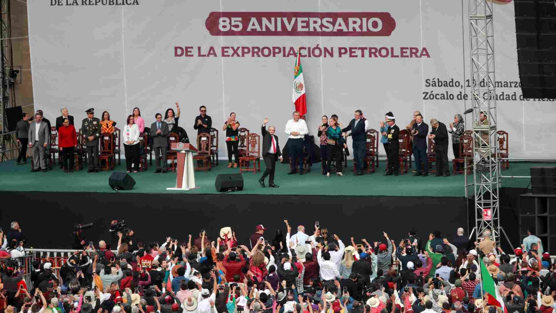 AMLO en el Zócalo por Aniversario de Expropiación Petrolera