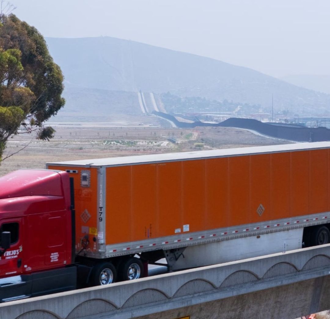 EUA Revoca Visa Americana a Ejecutivos de Empresa de Transporte en México, por "Facilitar Inmigración Ilegal"