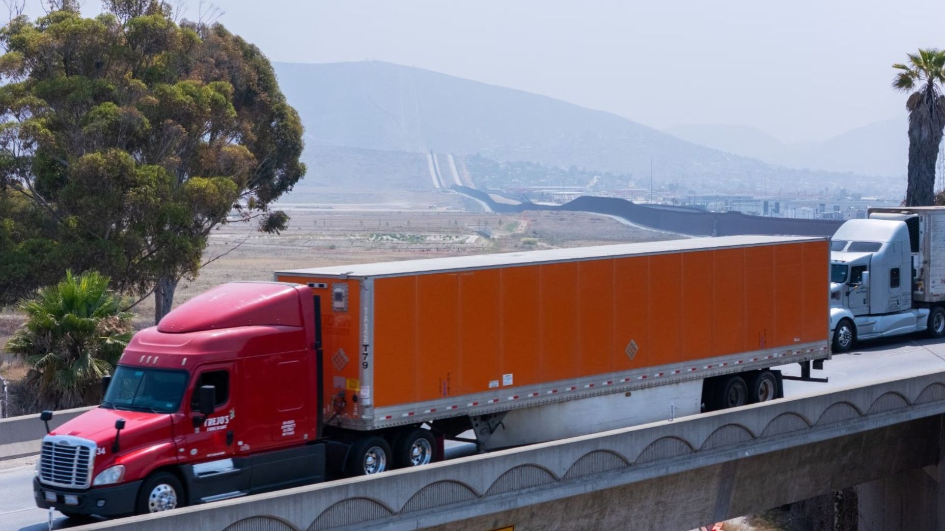 EUA Revoca Visa Americana a Ejecutivos de Empresa de Transporte en México, por "Facilitar Inmigración Ilegal"