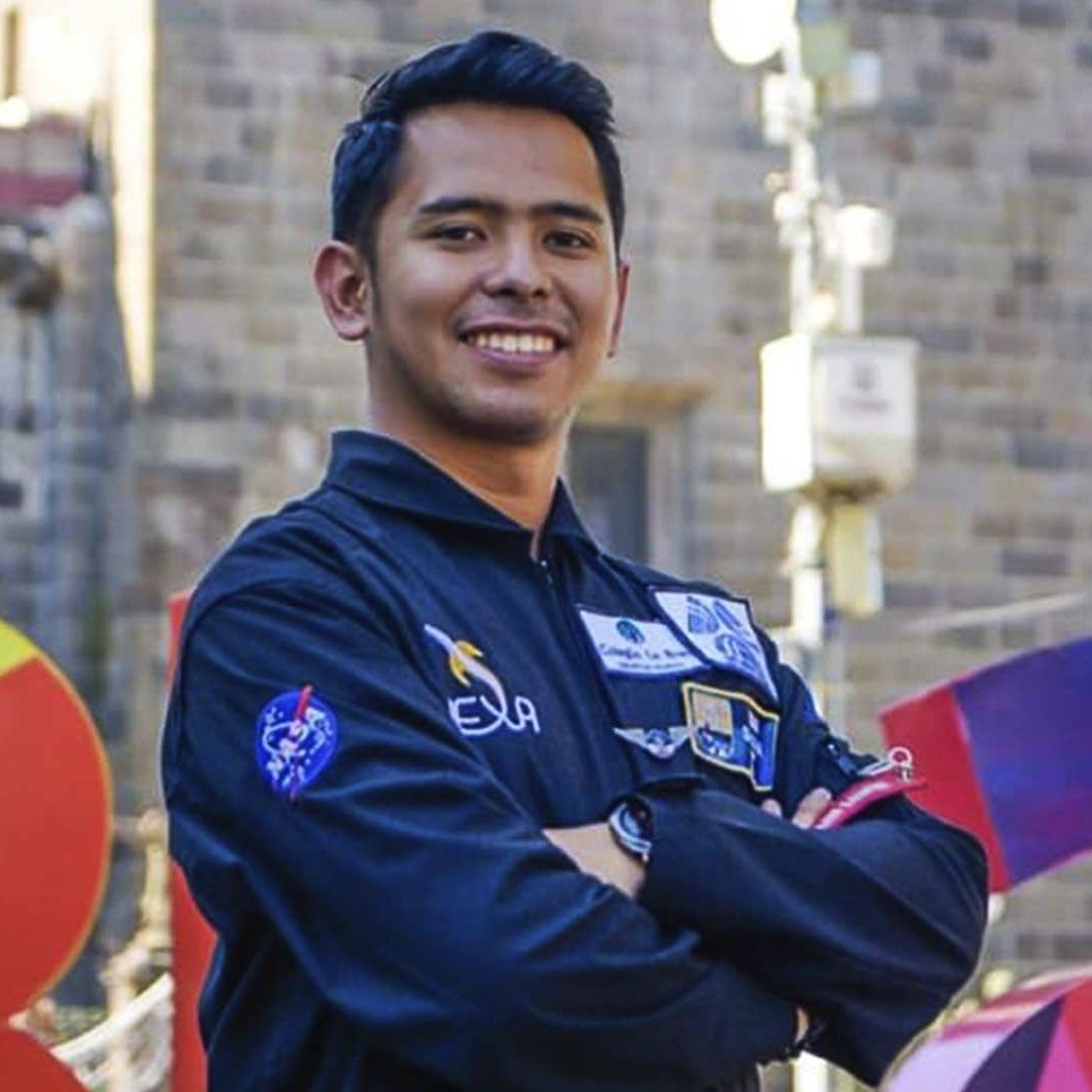 Omar Saldaña realiza una rifa en Puebla para poder viajar a Polonia; quiere llegar a la NASA