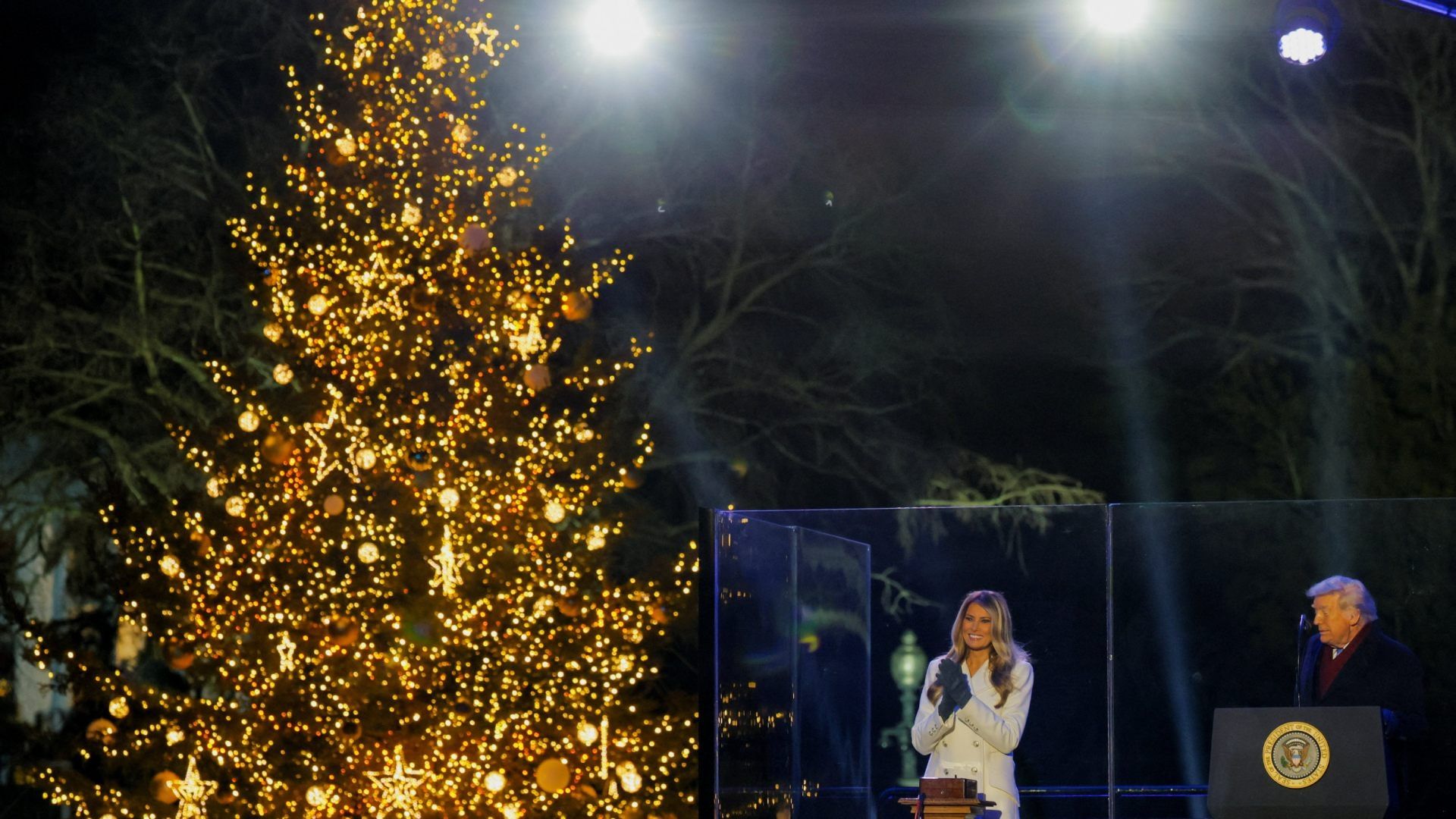Melania Trump Enciende Árbol de Navidad 2025 de la Casa Blanca