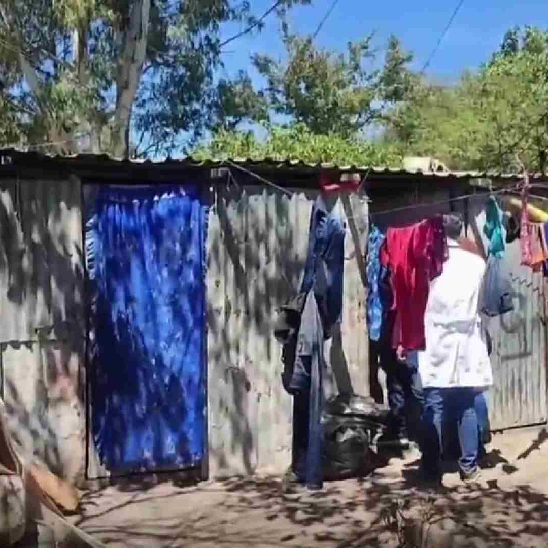 Así Viven los Niños en Cuarterías de Juan José Ríos, Sinaloa