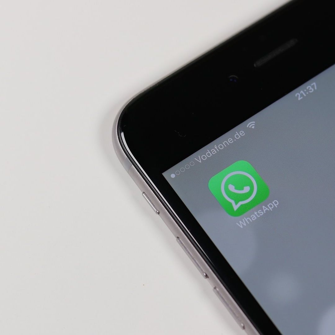 Se puede acceder a las actualizaciones de WhatsApp antes que nadie por medio de la versión beta de la app