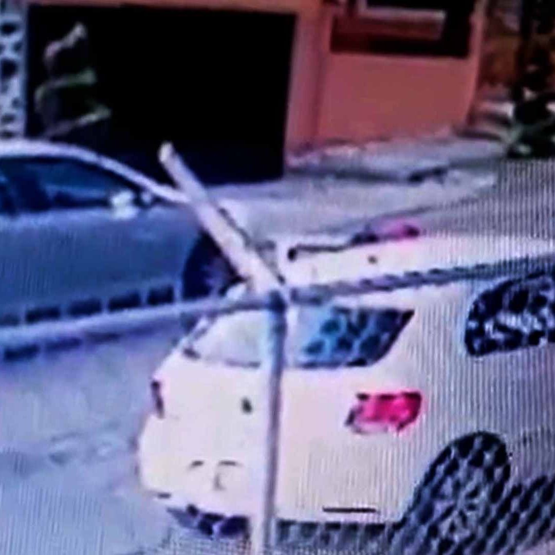 Asaltante roba auto a maestra en Naucalpan