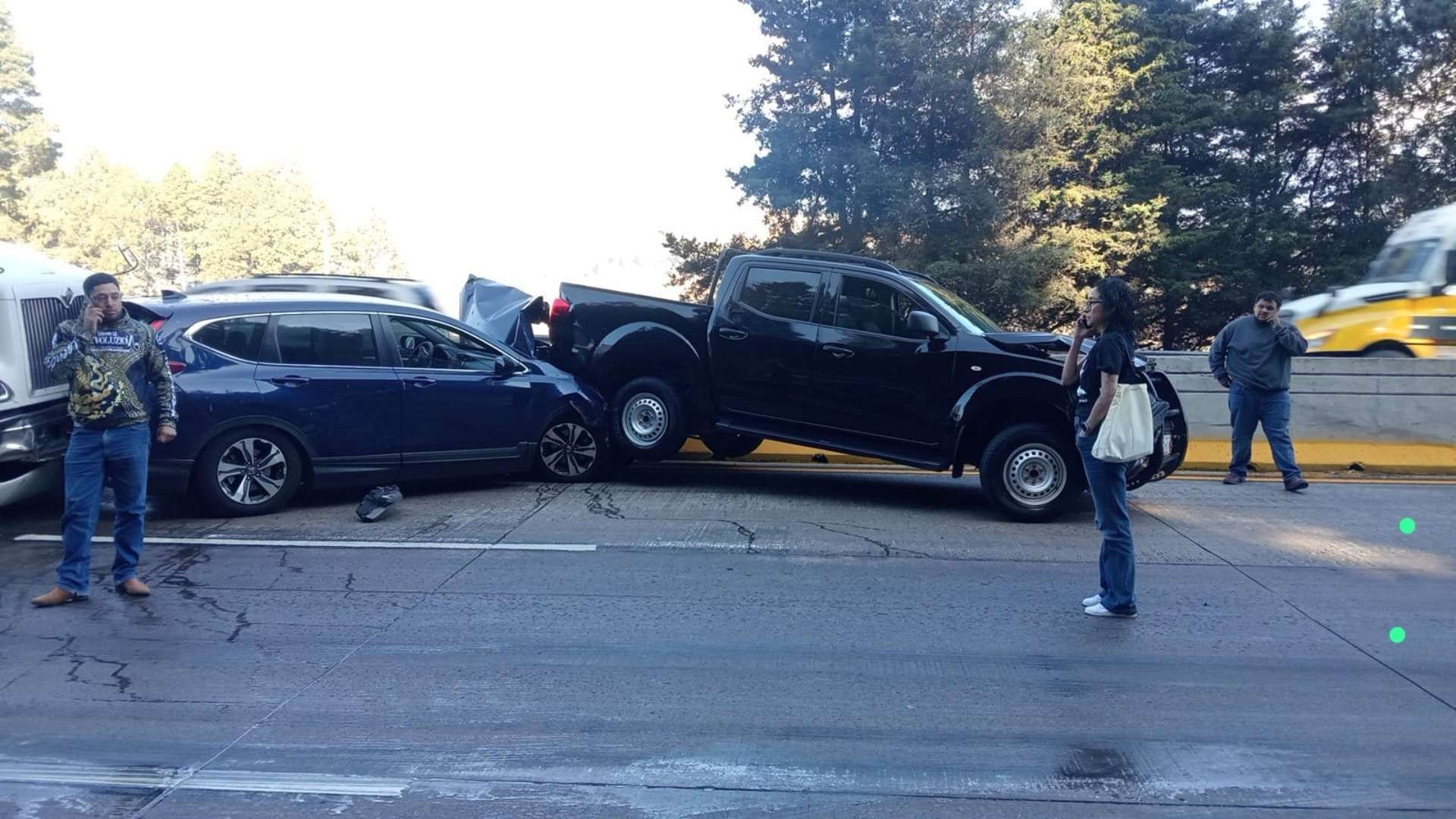 Cierre Total de la Autopista México Puebla en Kilómetro 84 Río Frío por Accidente Carambola