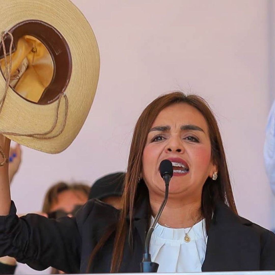 Grecia Quiroz Solicita al IMPI Registro de Marcas "Carlos Manzo" y "Movimiento del Sombrero"