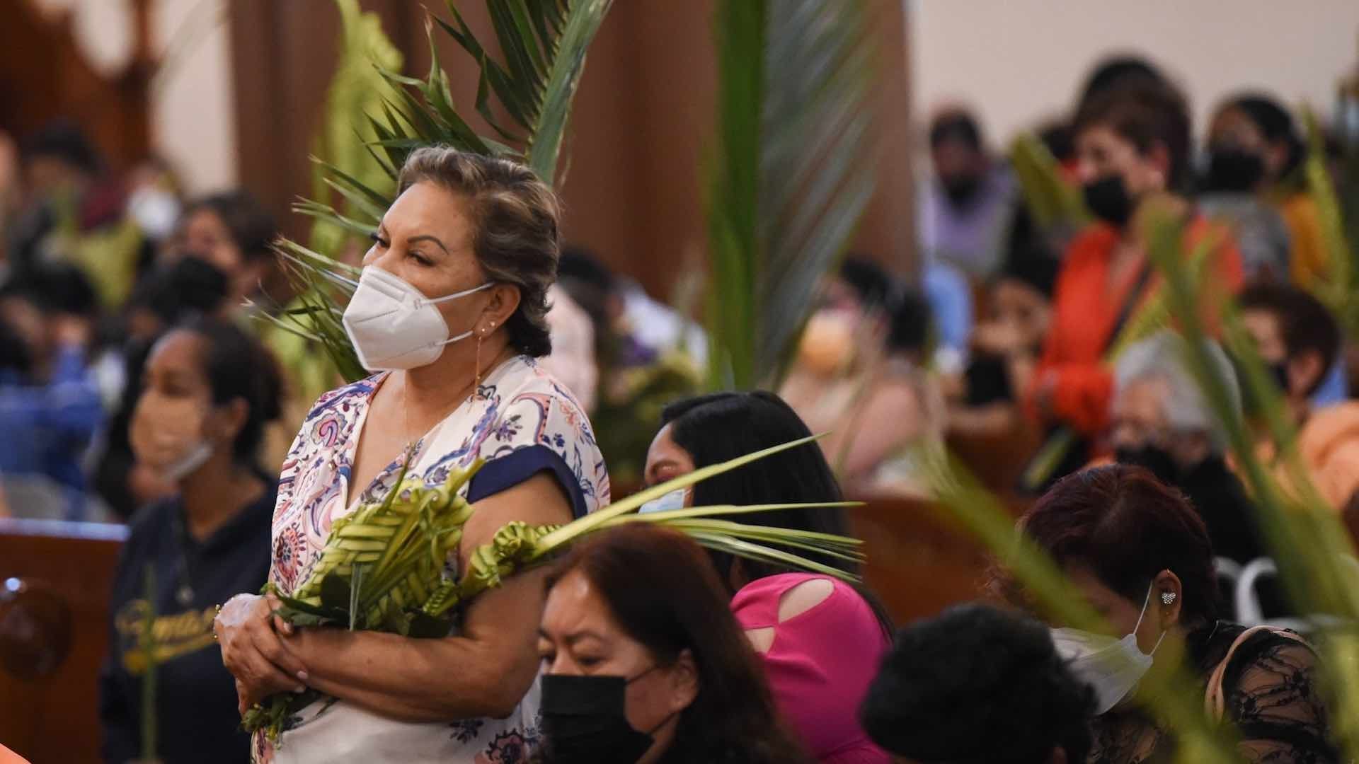 En México los fieles acuden en Domingo de Ramos a las iglesias