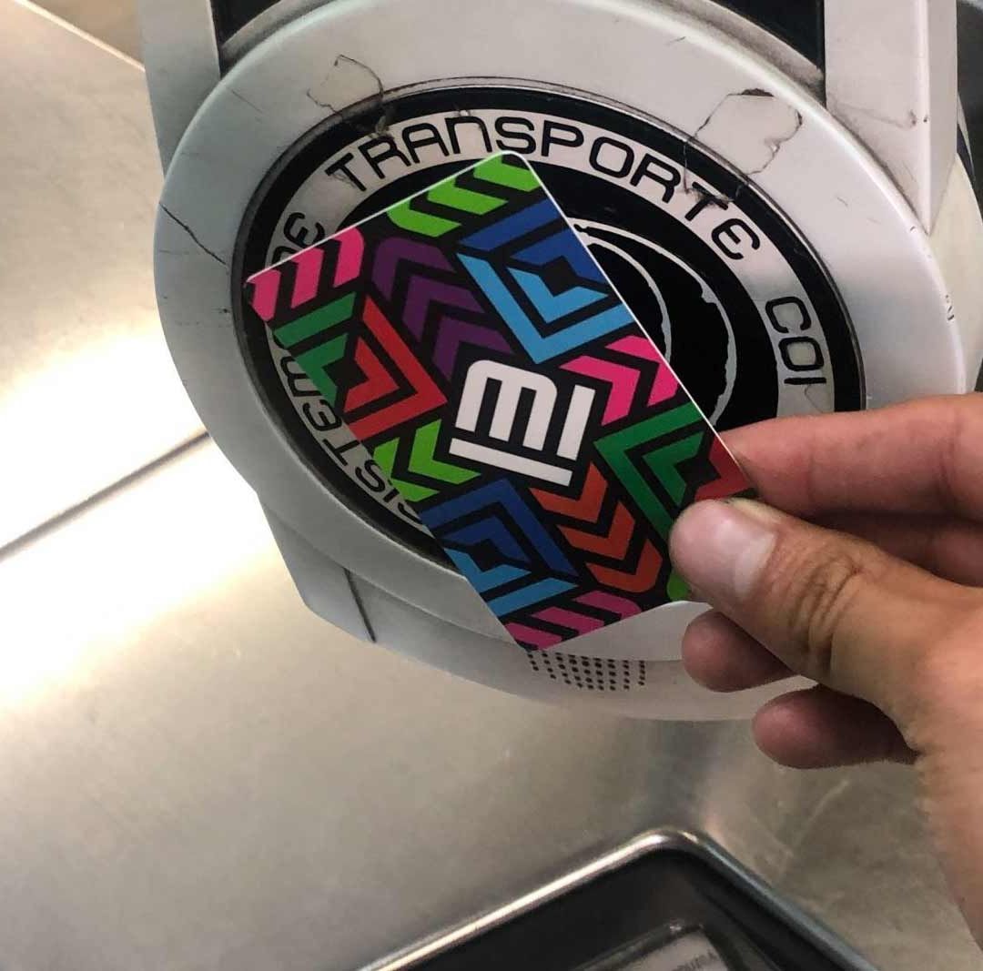 Tarjeta de movilidad para ingresar al Metro de la CDMX