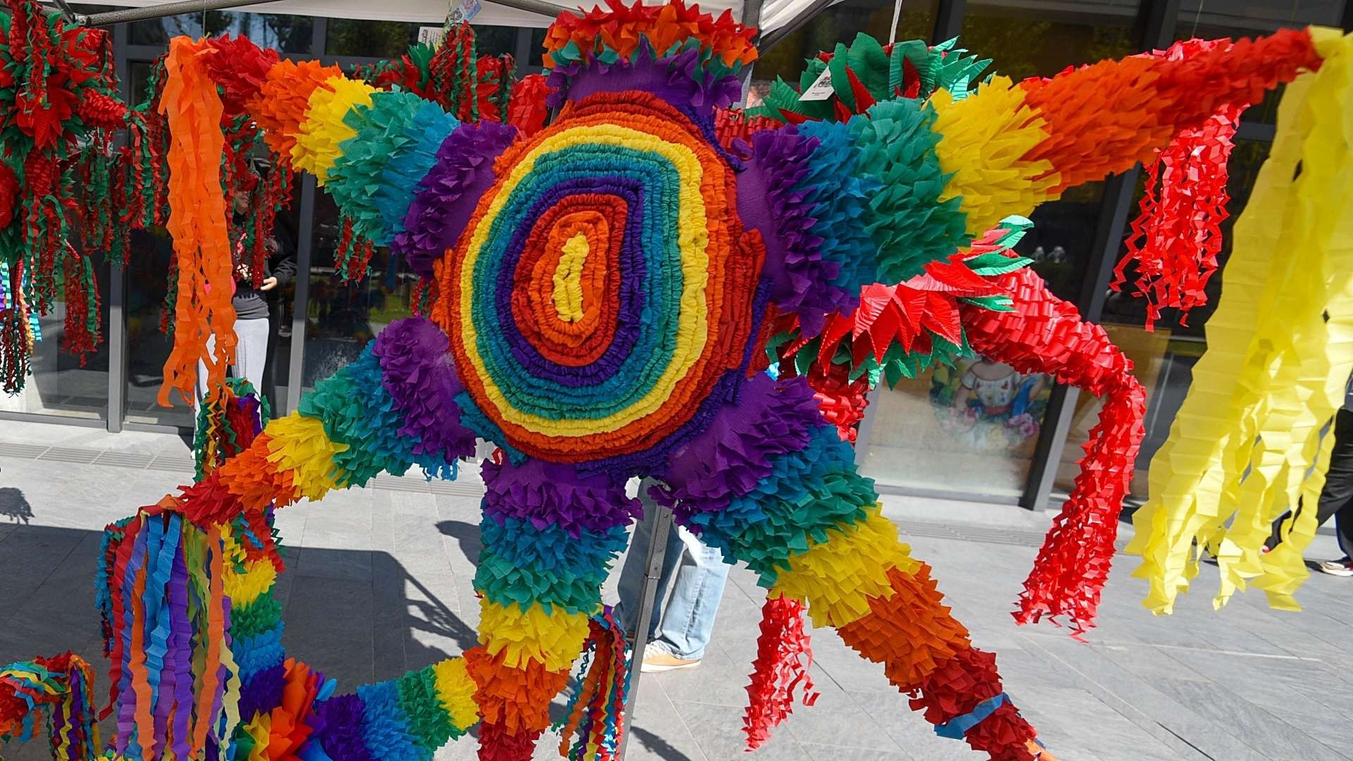 Piñatas realizadas por artesanos en el Estado de México en noviembre 2025. Foto: Cuartoscuro