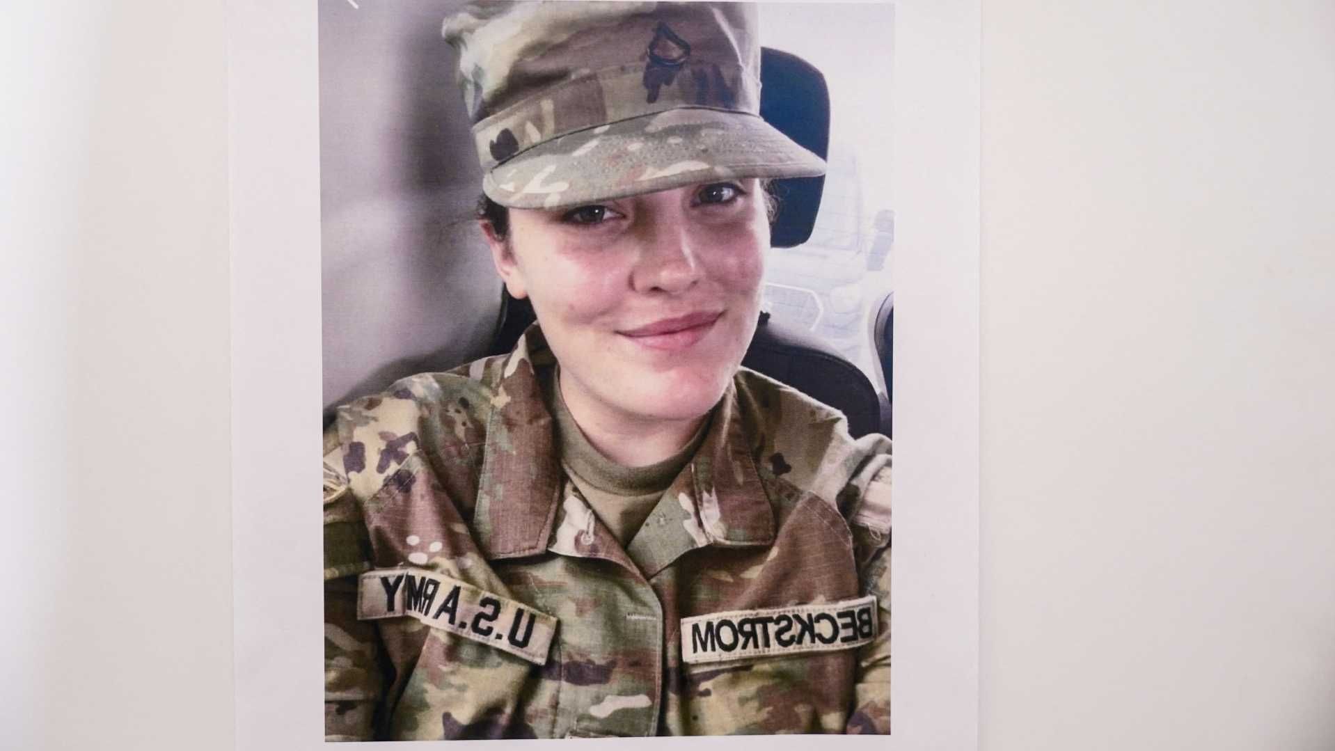 Confirman muerte de agente de la Guardia Nacional Sarah Beckstrom