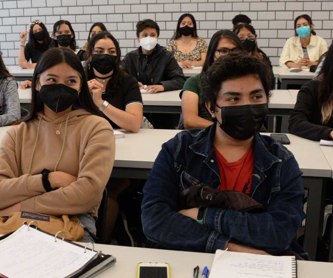 Universidad de México Pide El Uso del Cubrebocas Por Súper Gripe. Foto: Cuartoscuro