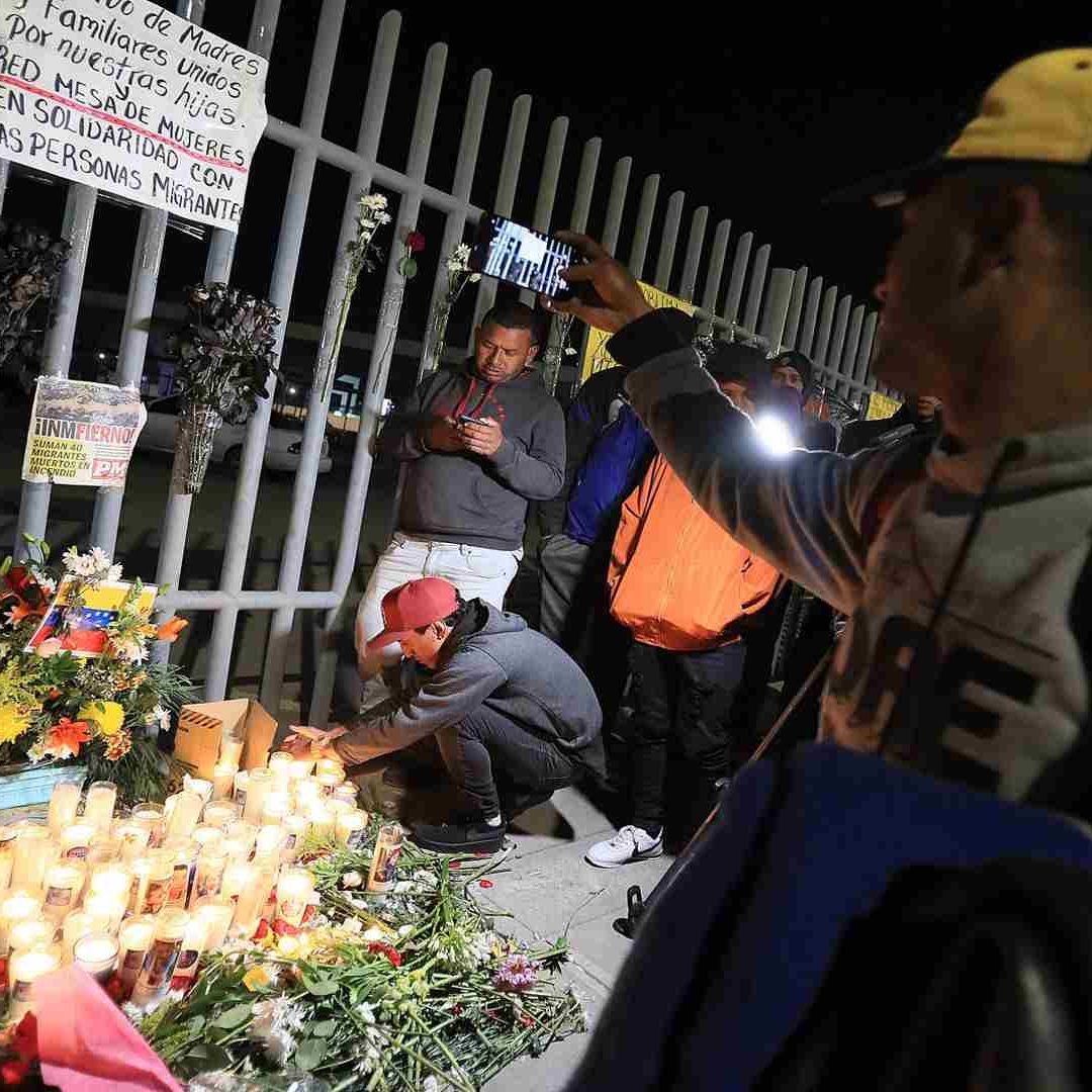 Migrantes recluidos en Centros de Detención acusan malos tratos, hacinamiento y falta de alimentos