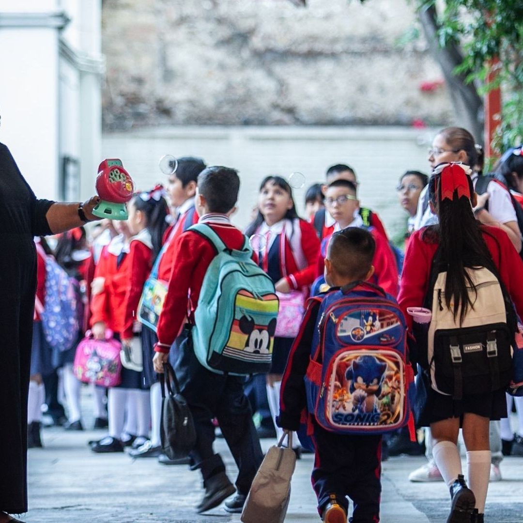 Inicia pago quintuple de beca para preescolar y primaria 2025 cuánto darán a niños así cobras apoyo