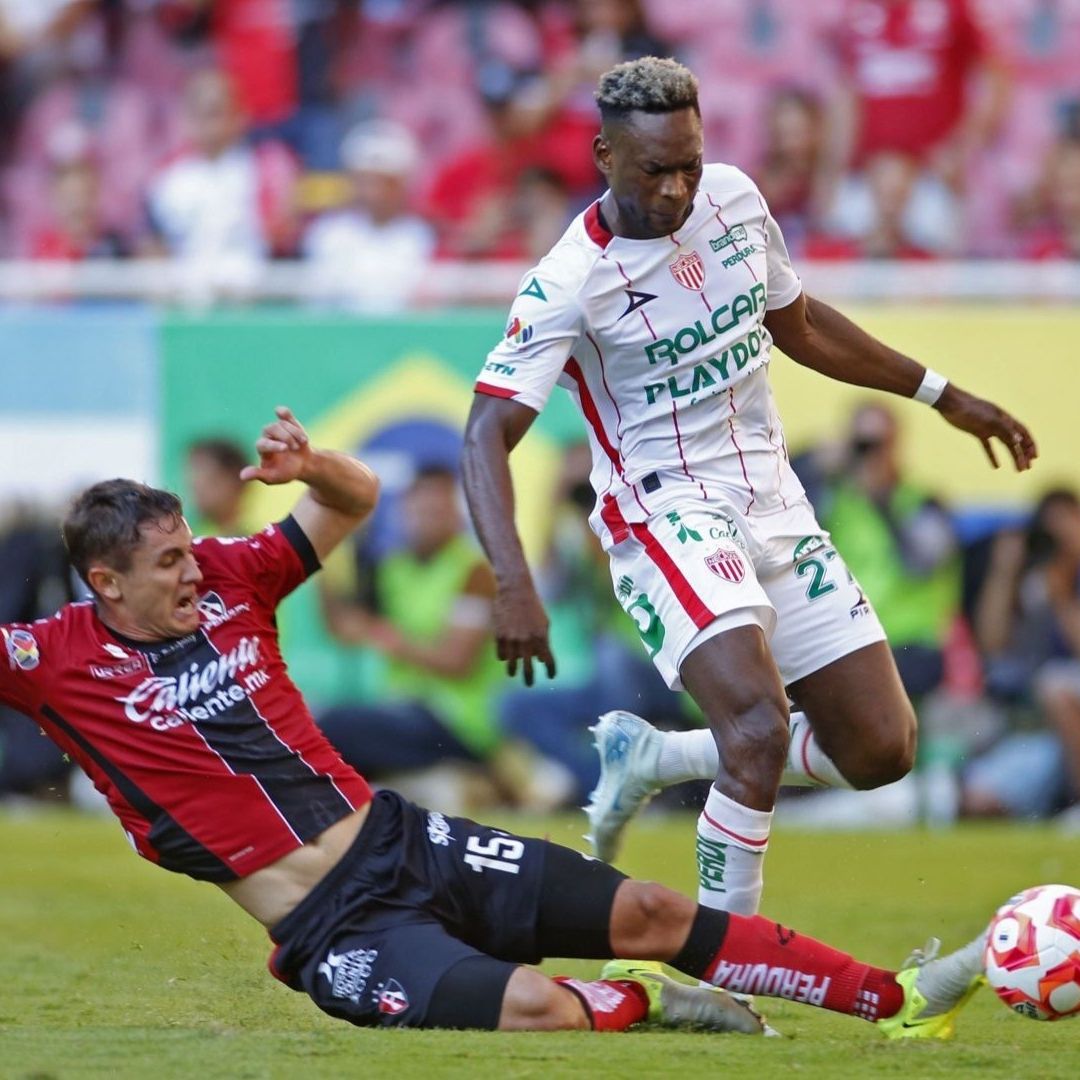 Diber Cambindo ha jugado para Cruz Azul y Necaxa, pero pronto puede cambiar de camiseta en la Liga MX.