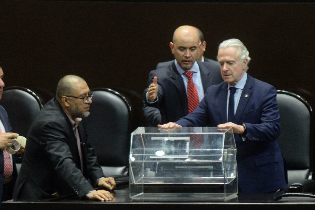 AMLO Celebra Elección de Nuevos Consejeros del INE por Sorteo