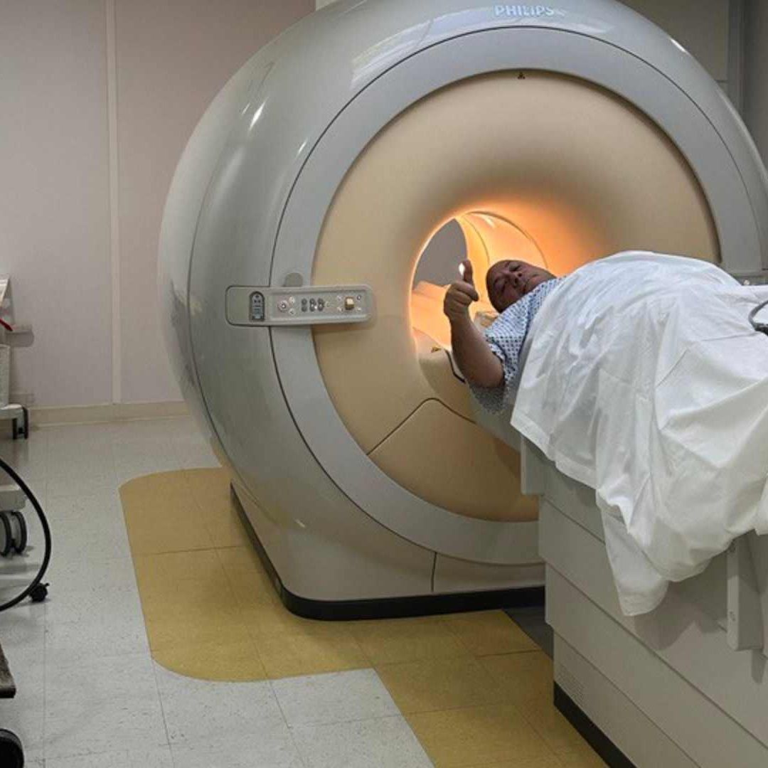 La noche del viernes el gobernador de Jalisco fue hospitalizado