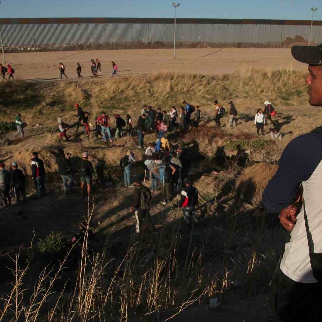 El mortal incendio que cobró la vida de 39 migrantes y el revuelo que trajo consigo han caldeado aún más la ya tensa situación