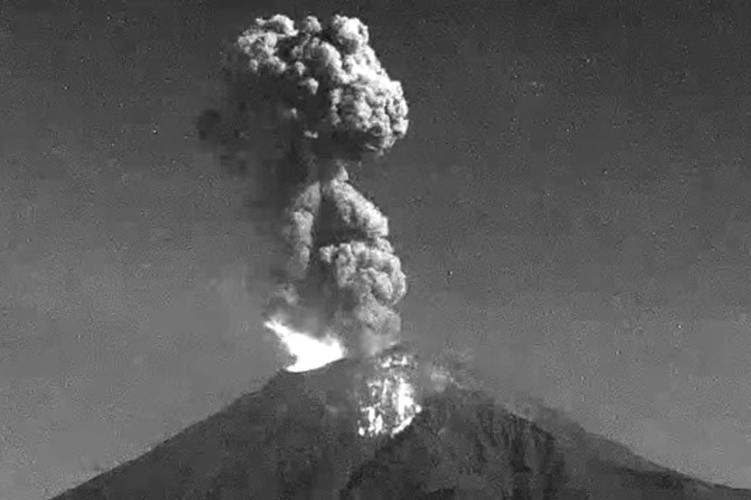 'Don Goyo' Sorprende con Varias Explosiones de Madrugada