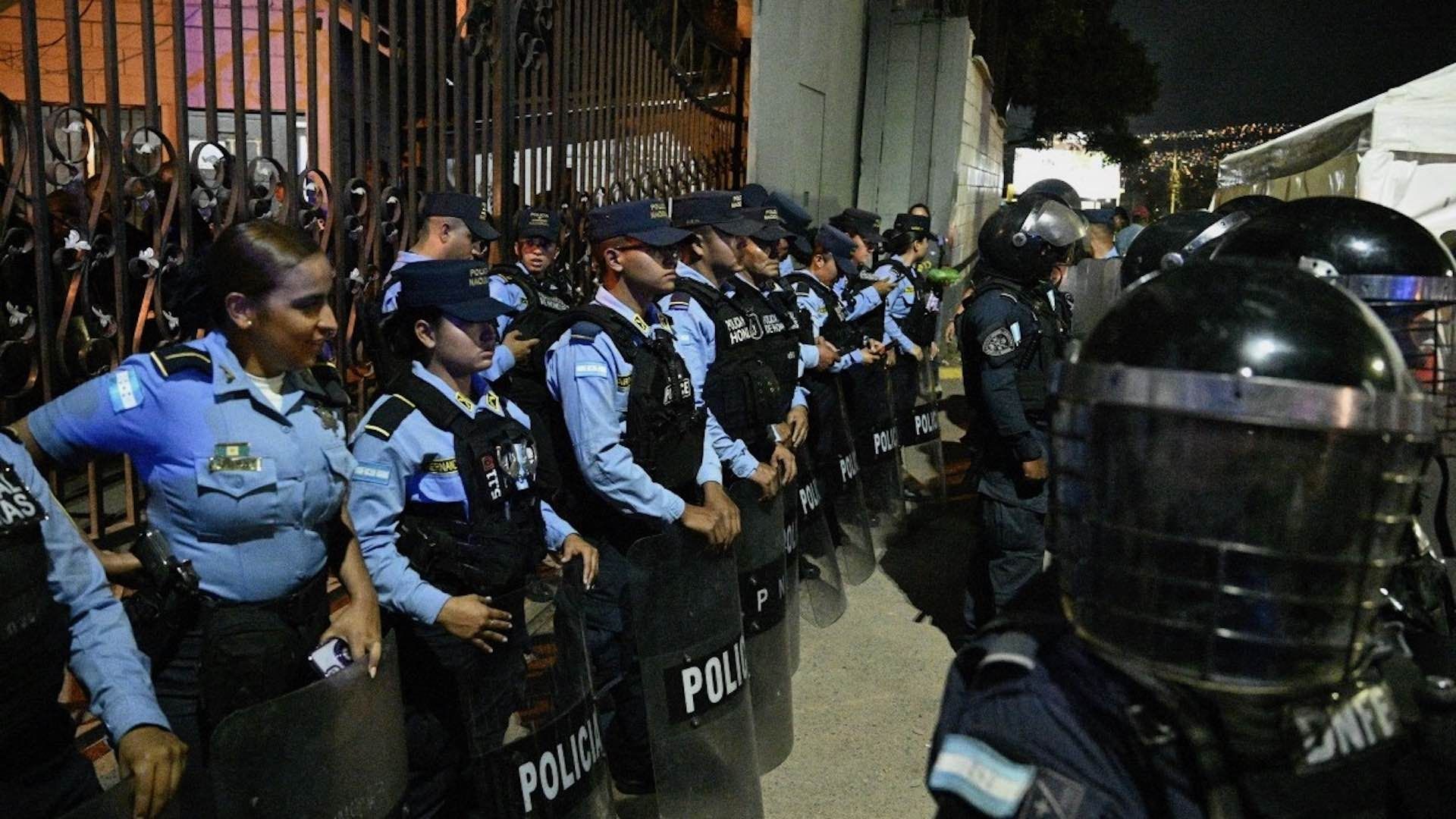 Congreso denuncia golpe de estado electoral en Honduras