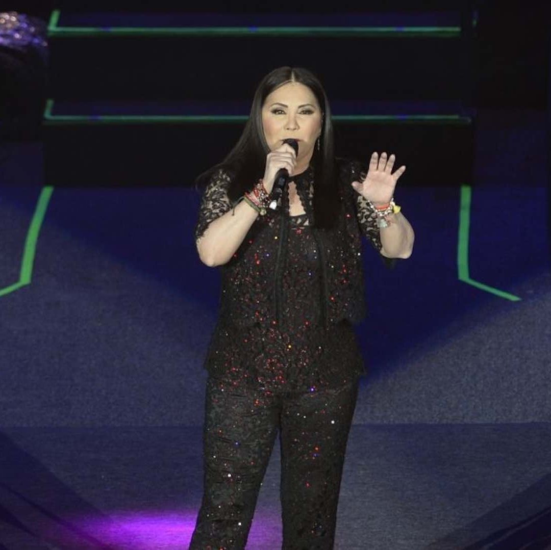La cantante Ana Gabriel durante una transmisión en vivo