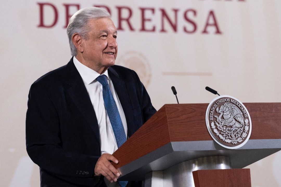 El presidente Andrés Manuel López Obrador presenta su mañanera desde Palacio Nacional