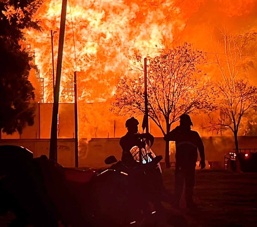 Fuerte incendio en la Central de Abasto