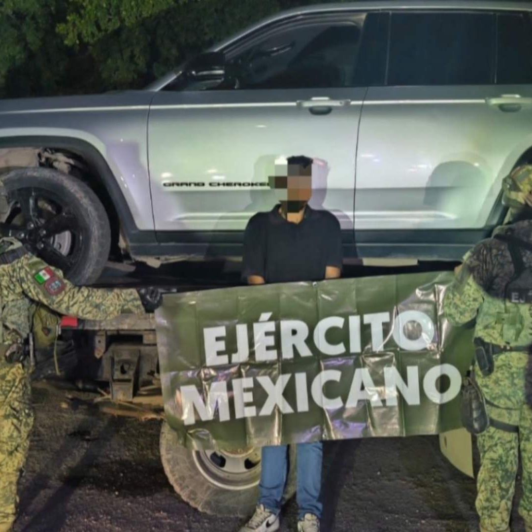 Una Persona Fue Detenida y se le Aseguró un Arsenal de Armas en Navojoa
