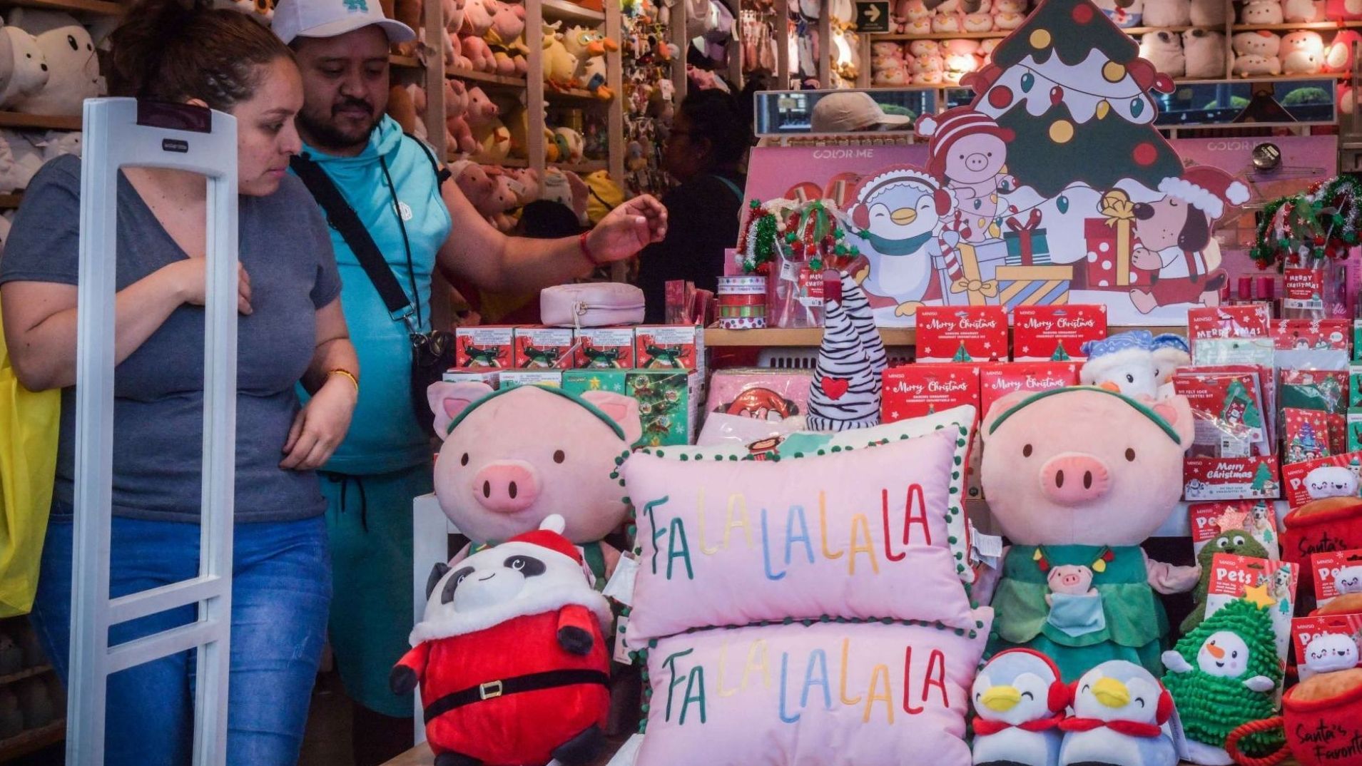 Intercambio Navideño 2025: Ideas de Regalos que Puedes Comprar por $200 Pesos