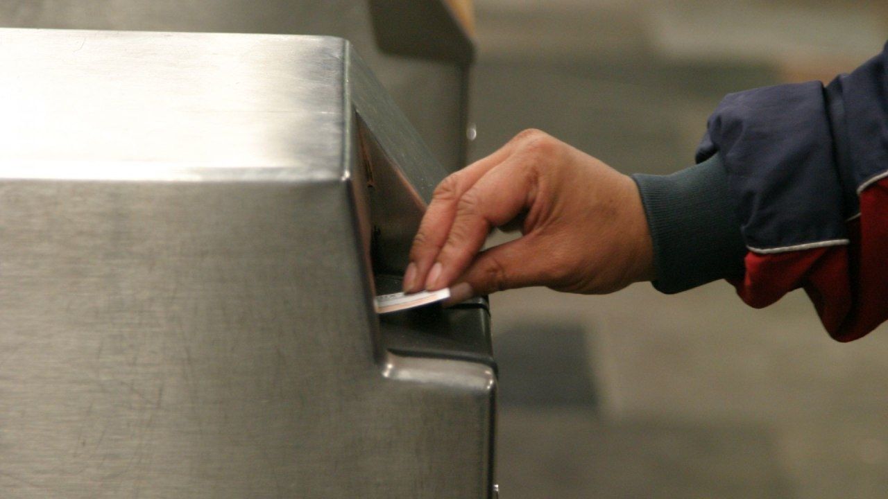 Metro CDMX: Boletos ya no se usarán para pagar entrada