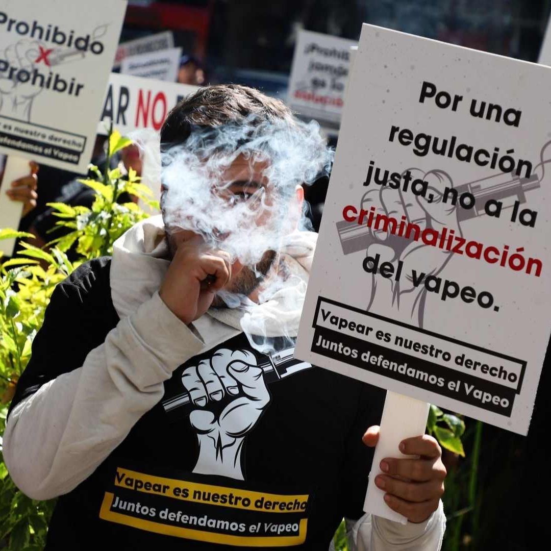 Protesta de usuarios de vapeadores en el Senado
