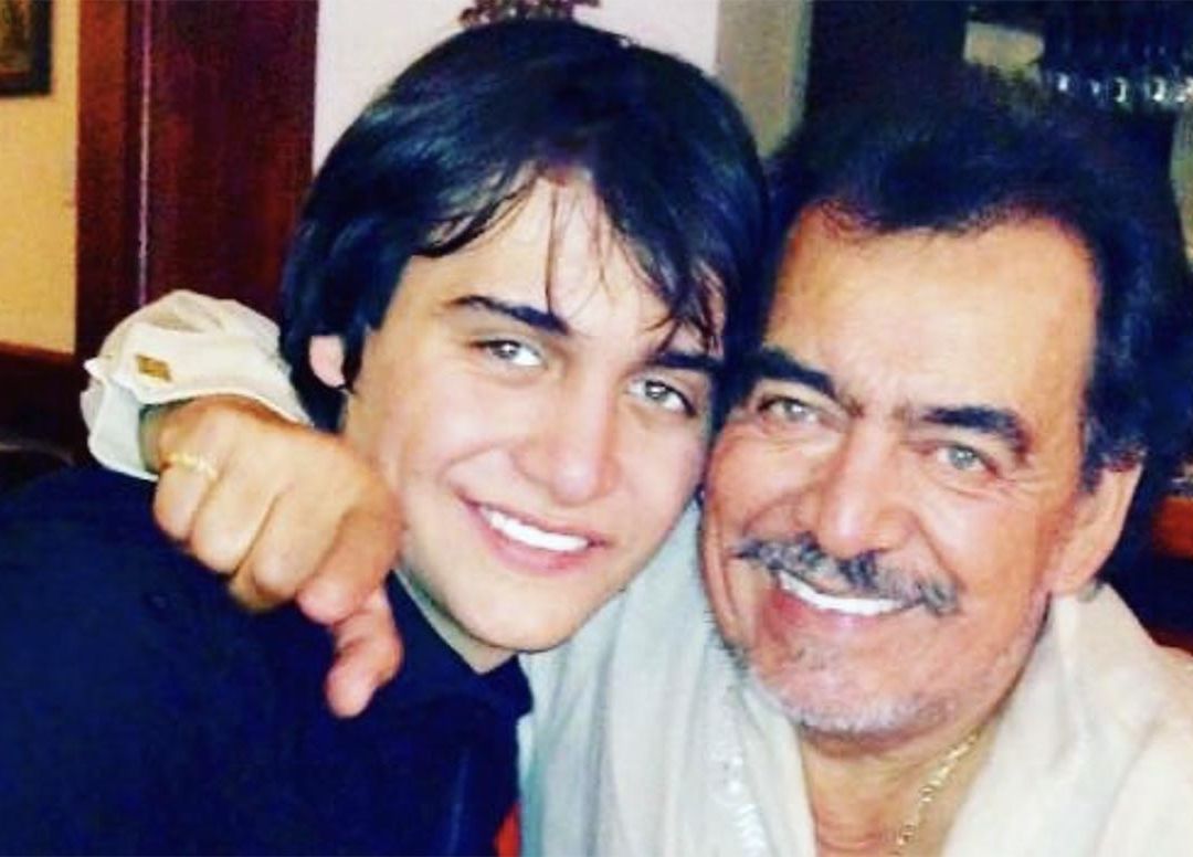 Julián Figueroa y su padre, Joan Sebastian
