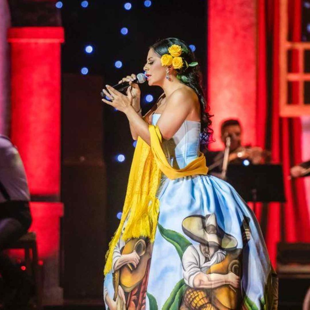 Rosy Arango canta en el Lunario del Auditorio Nacional