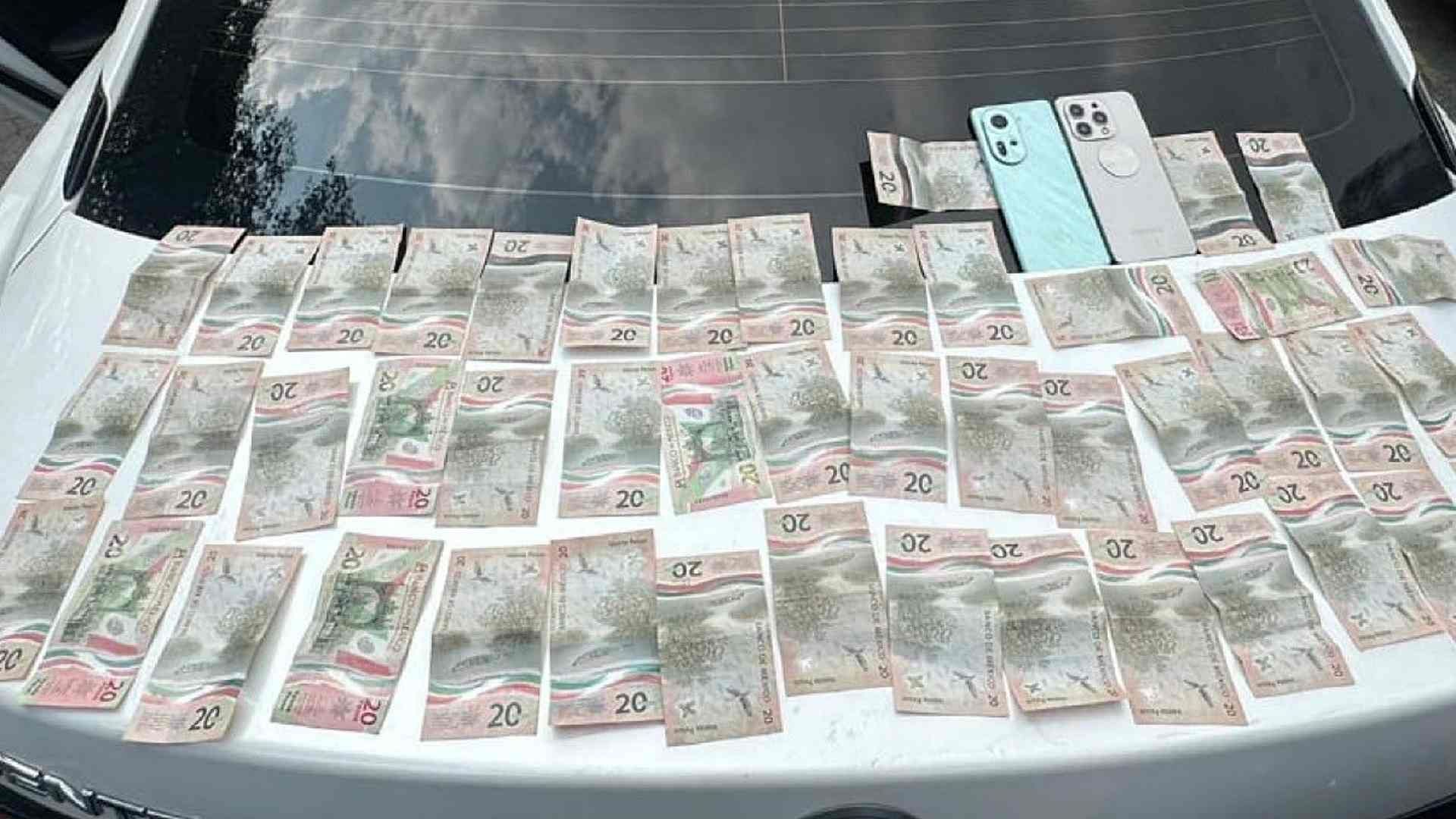 Dinero decomisado a extorsionadores en Indios Verdes