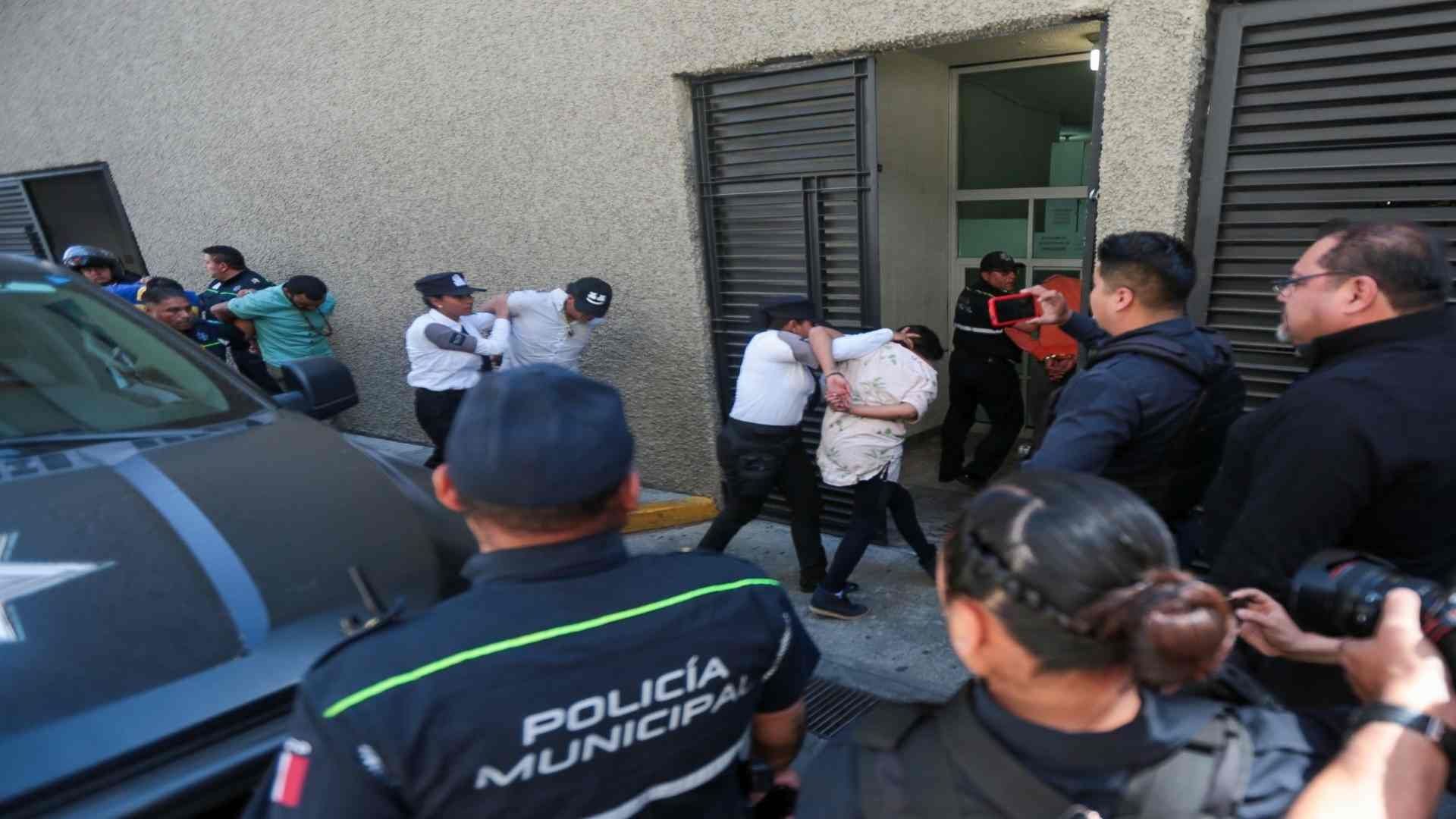 Por qué les ponen N a nombres de presuntos delincuentes.