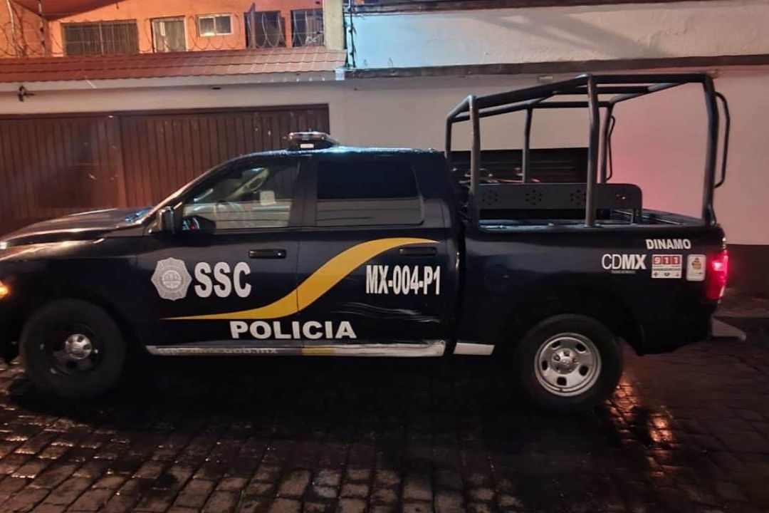 Sujeto roba patrulla a policías en la Magdalena Contreras