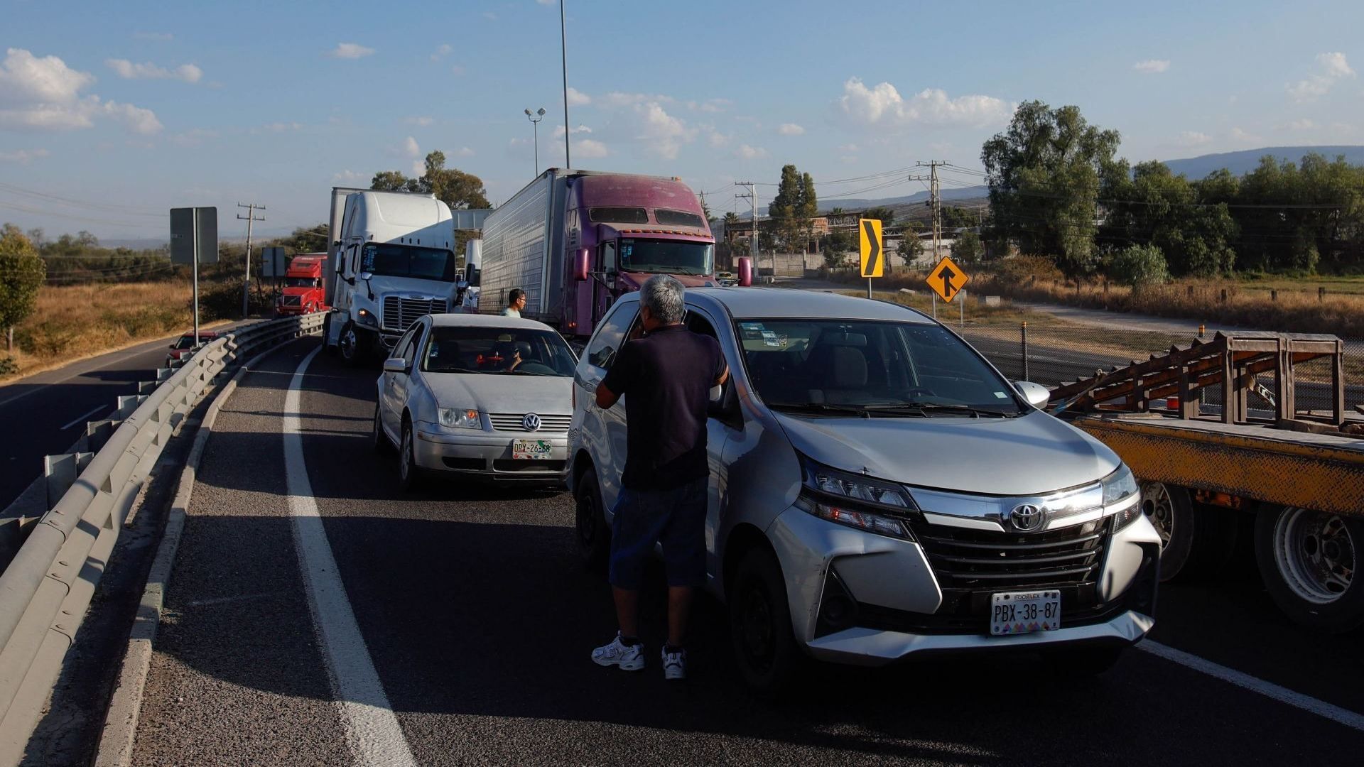 Bloqueo de agricultores en carretera Celaya-Querétaro, del 3 de diciembre 2025