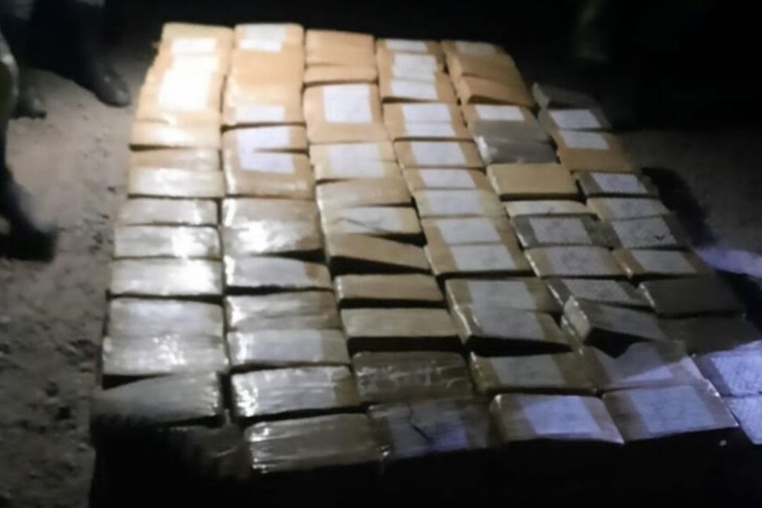 Aseguran paquetes de cocaína en Manzanillo, Colima